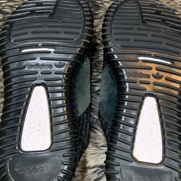 Adidas Yeezy 350 Boost Low Kanye West Triple Black Pirate Black AQ2659 BB5350 - Picture 11 of 11